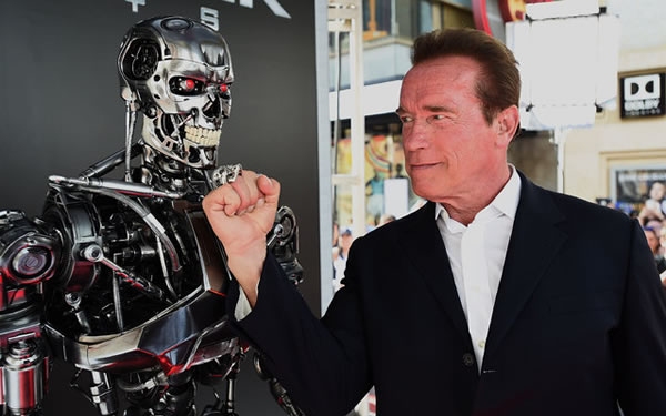 Nagy visszatérés: Linda Hamilton is játszik Schwarzeneggerrel a Terminator 6-ban