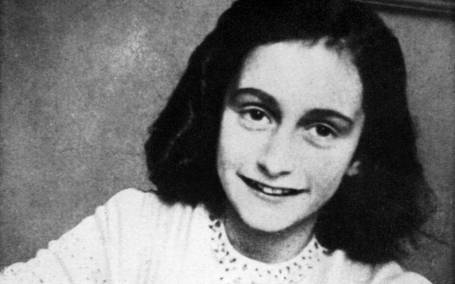 Megnyílt  Anne Frank (1929-1945) emlékére létrehozott kiállítás Mosonmagyaróváron