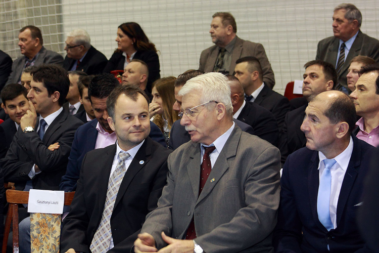 Lipóti Petőfi Sportkör  Tornacsarnok Átadó Ünnepsége