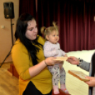 Emléklap kiosztó ünnepség Máriakálnok 2017-ben született babáinak