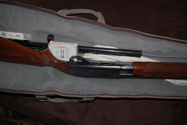 Enegedély nélkül tartott lőfegyvert foglaltak le Feketeerdőn