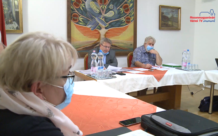 Októberben is összeült a levéli képviselő-testület