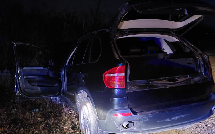 Őrizetben az embercsempész