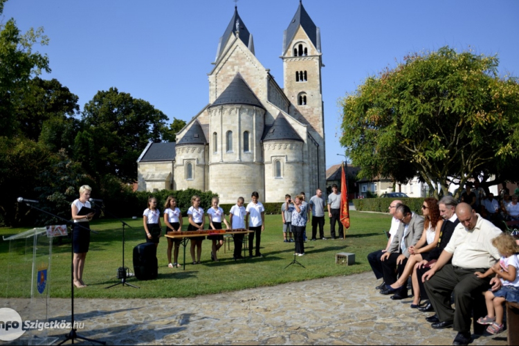 Augusztus 20-i megemlékezés Lébényben - képgalériával