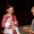 Emléklap kiosztó ünnepség Máriakálnok 2016-ban született babáinak