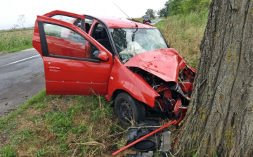 Balesetet szenvedett egy fiatal nő Mecsér közelében
