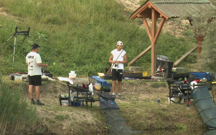 Jótékonysági horgászversenyt szerveztek Levélen