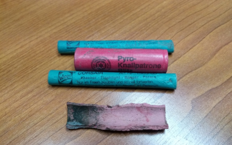 Súlyos sérülést okozott egy petárda 