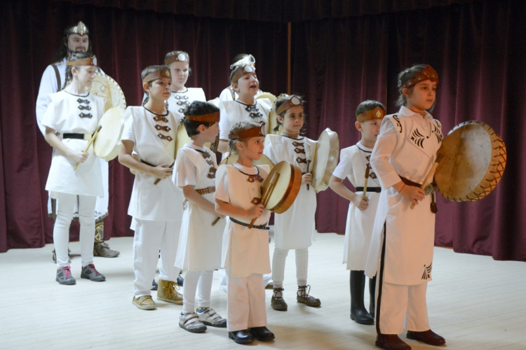 Zengő dobosok Máriakálnokon 