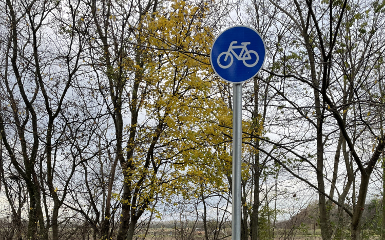 Tíz millió forintból újul meg a halászi kerékpárút