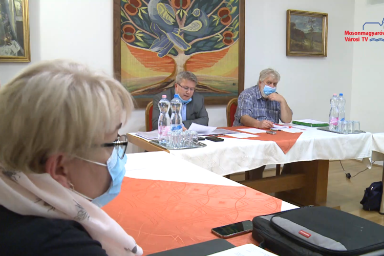 Októberben is összeült a levéli képviselő-testület