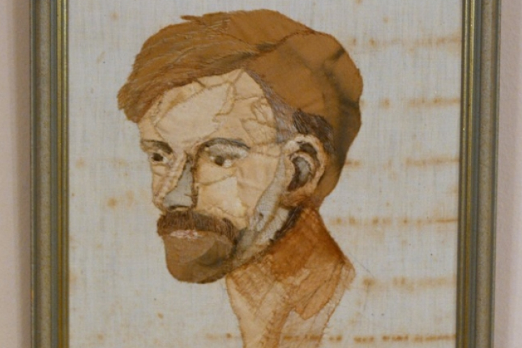 Kiállítás nyílt Kimlén Dr. Véber Gyuláné Gasparovics Gizella textilképeiből 