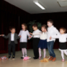 Emléklap kiosztó ünnepség Máriakálnok 2016-ban született babáinak