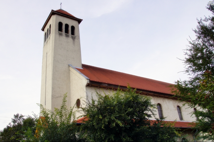 60 éve a hívek szolgálatában