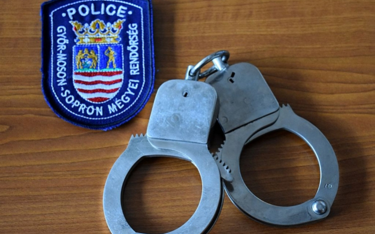 Hegyeshalomban fogták el a körözött férfit