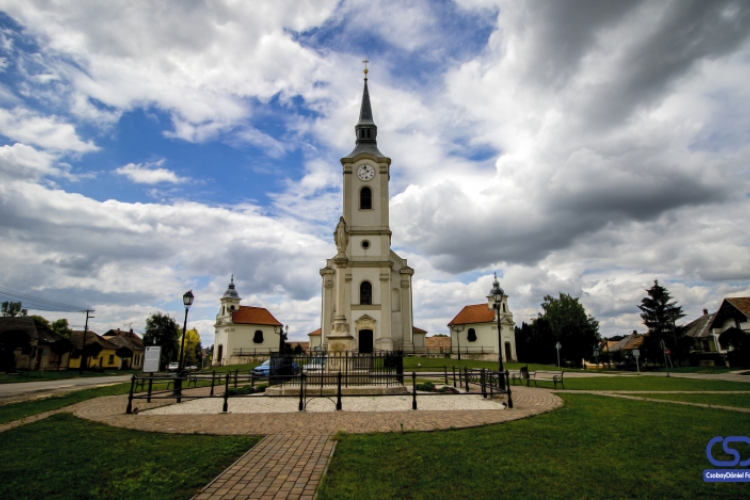 Megújul a mosonszentmiklósi plébánia épülete és kertje