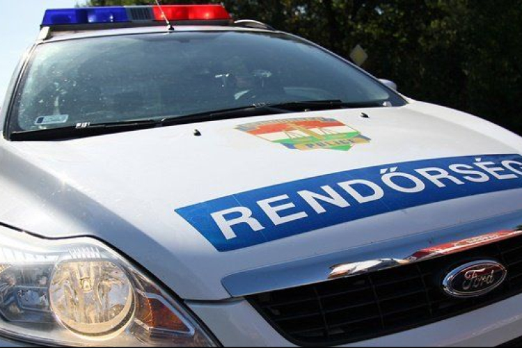 Bozótvágó karddal támadt a rendőrökre egy abdai férfi