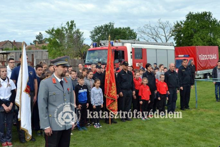 Megkezdődtek az önkéntes tűzoltó egyesületek versenyei 