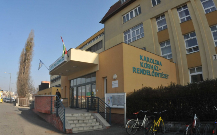 Látogatási tilalom a Karolina Kórház Sürgősségi osztályán is