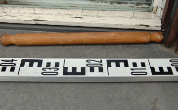 Sodrófával és mazsorettbottal is ütötték egymást