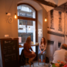 Beszélgetés Kiss Tündével a Győri Kotyogós Cafeban