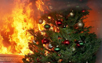 Dupla annyi lakástűzhöz vonulnak a tűzoltók az adventi időszakban