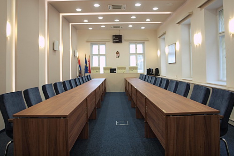 Ülést tart a megyei képviselőtestület