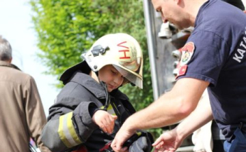 Gyermeknapi kvízkérdések a tűzoltóságról