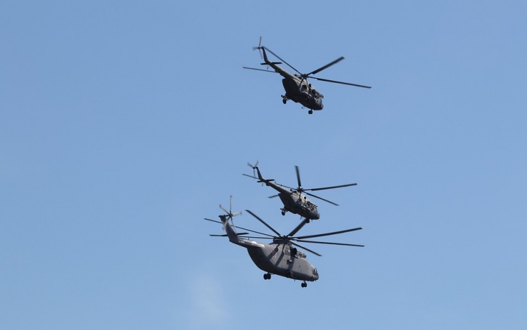 Több repülő és helikopter repült be engedély nélkül a magyar légtérbe
