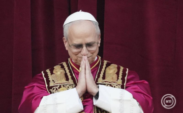 Robert Prevost amerikai bíboros az új katolikus egyházfő