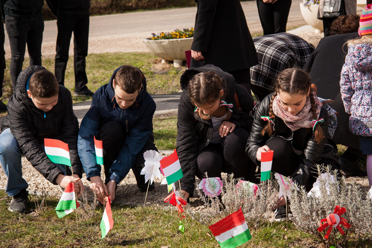 Tanítónk légy kokárdás március… - képgalériával