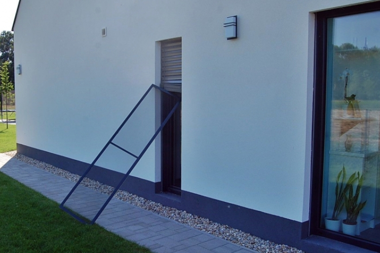 Tetten érték a betörőt Halászin