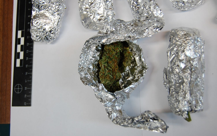 Levélen fogtak kábítószergyanús anyagot a rendőrök