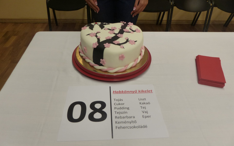 Habkönnyű kikelet lett Levél és környéke legjobb tortája