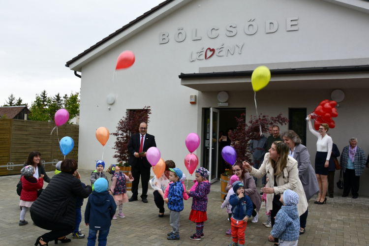 Bölcsőde átadó Lébényben