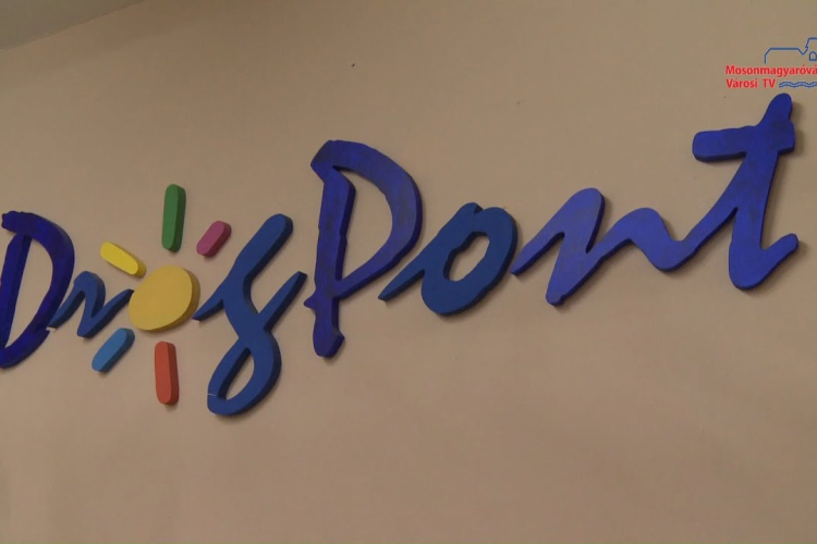 AMIRŐL NEM BESZÉLÜNK vagy AMIRŐL CSAK BESZÉLÜNK