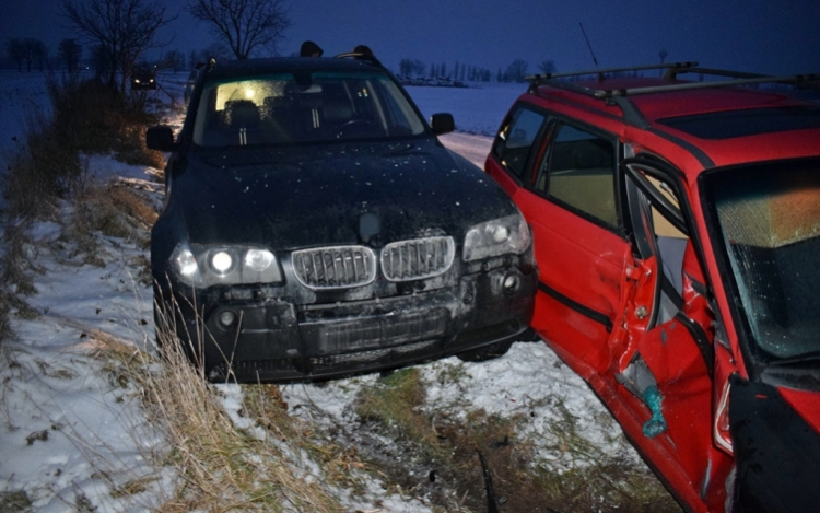 Vezessünk figyelmesebben a jeges utakon!