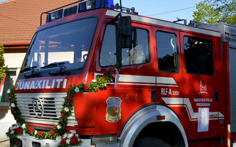 Közösségi összefogásból jutott új tűzoltóautóhoz Dunakiliti
