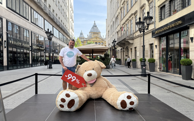 Óriási plüssmackó 99%-os kedvezménnyel? Nem, ez még valami annál is jobb!