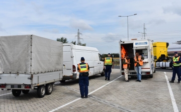 Folyamatos rendőri jelenlét az M1-es autópálya Győr-Moson-Sopron megyei szakaszán