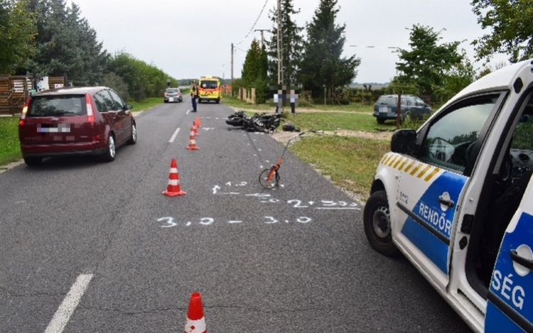 Nem adott elsőbbséget az autó vezetője
