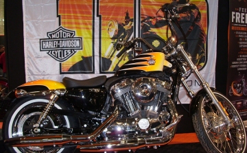 A 14. Harley-Davidson Open Road Festen egy 1200 köbcentis, egyedi festésű Seventy-Two lesz a fődíj a rendezvény nyereményjátékán