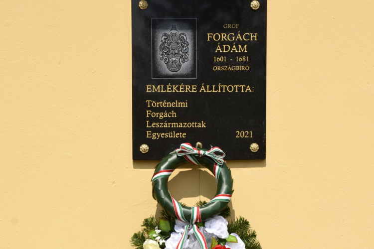 Emléktáblát avattak Rajkán