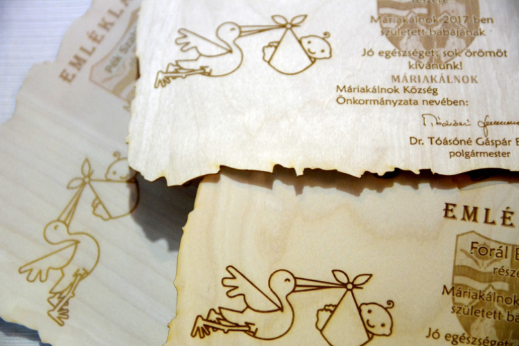 Emléklap kiosztó ünnepség Máriakálnok 2017-ben született babáinak