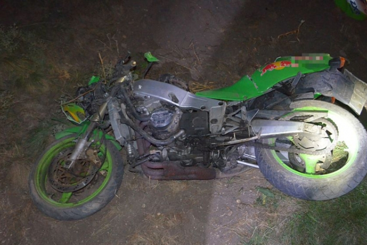 Bukósisak nélkül és ittasan motorozott 