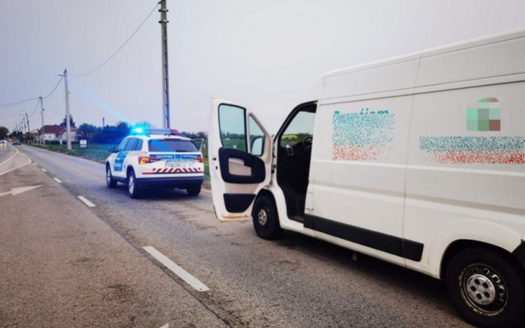 Huszonhat migránst szállított a 19 éves szlovák sofőr
