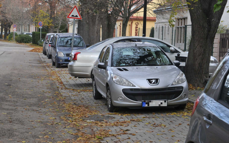 Visszaáll a parkolási rend!