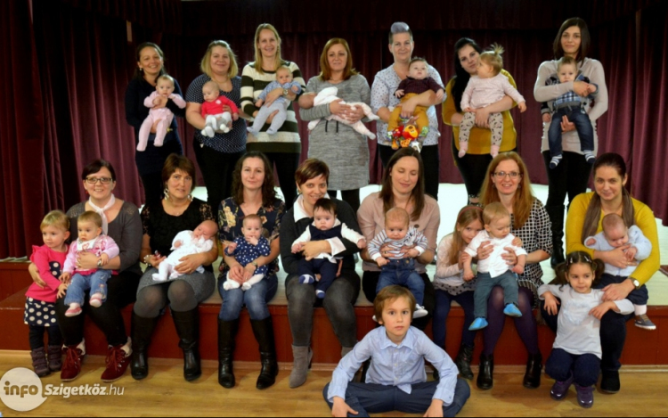 2018-ban is köszöntötték a legfiatalabb lakókat Máriakálnokon