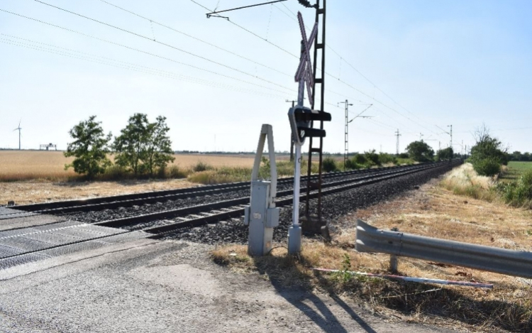 Letörte a sorompórudat, keresi a rendőrség