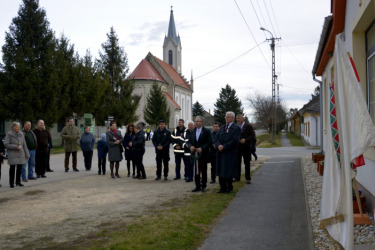 Március 15 - Megemlékezés Mecséren